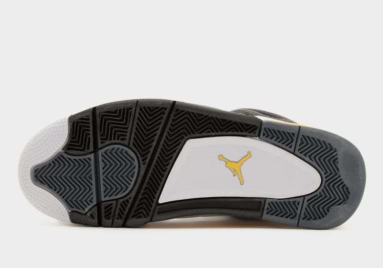 Air Jordan 4 « Tour Yellow » : la dernière survivante de 2006 sort enfin de sa boîte, 20 ans après