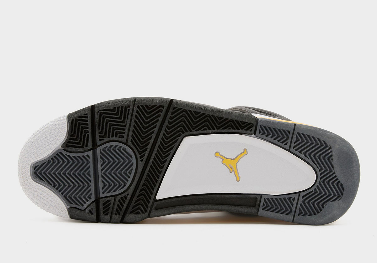 Air Jordan 4 « Tour Yellow » : la dernière survivante de 2006 sort enfin de sa boîte, 20 ans après