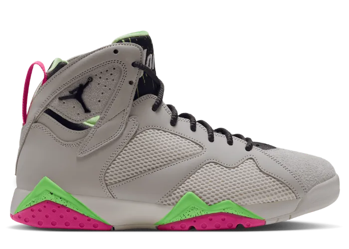 Air Jordan 7 « Tennis Day » : Tinker Hatfield rebranche la chaussure de Barcelone sur l’Air Tech Challenge d’Agassi