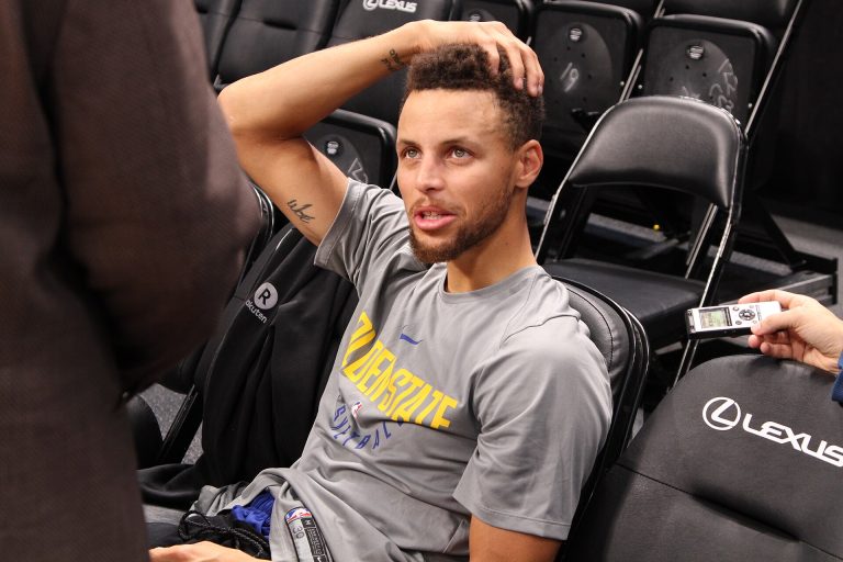 Steph Curry signe dix ans chez Li-Ning : la sortie que Michael Jordan n’a jamais eu à faire