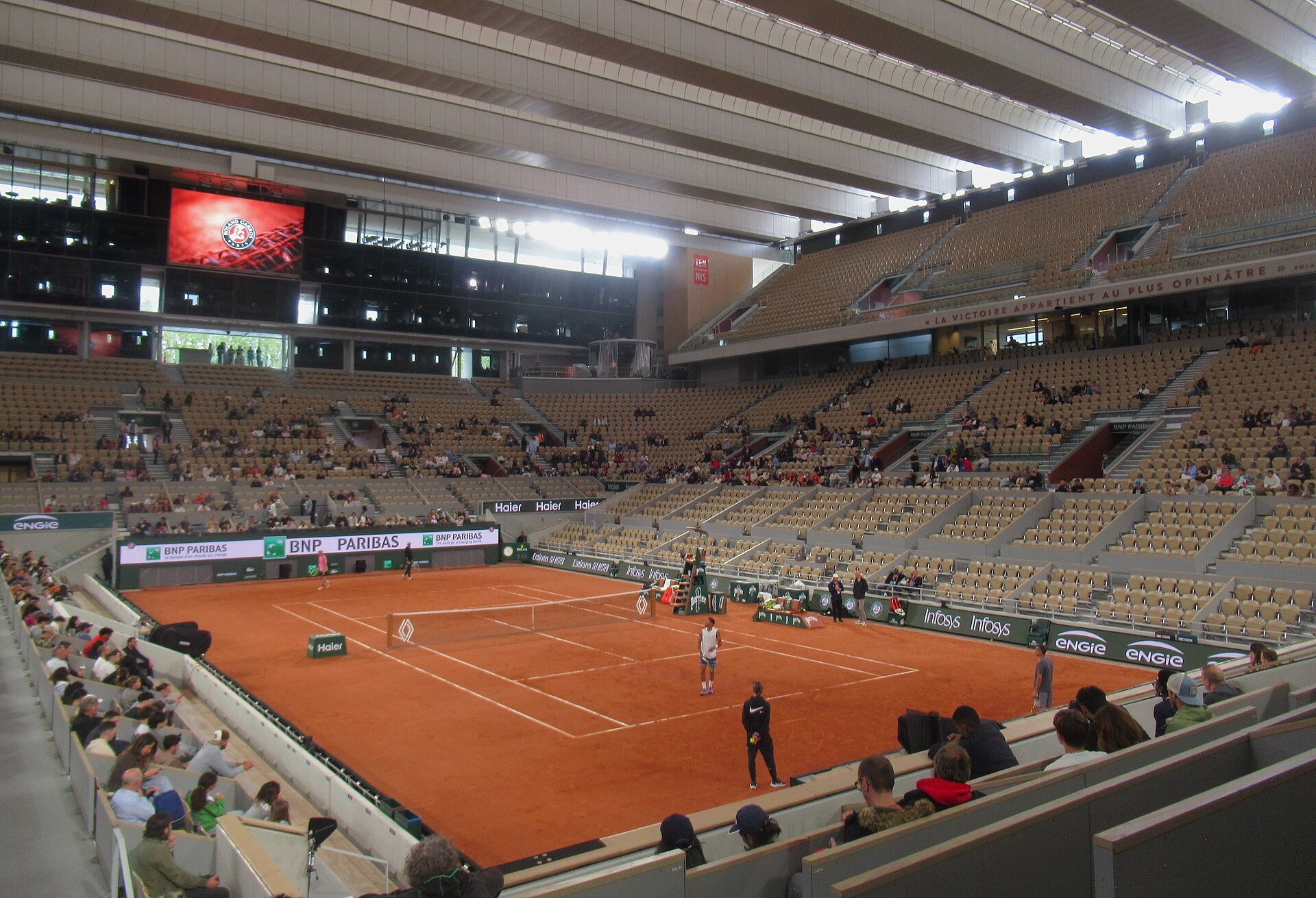 Supercoupe LNB à Roland-Garros : le basket français a fini par apprendre la grammaire du show