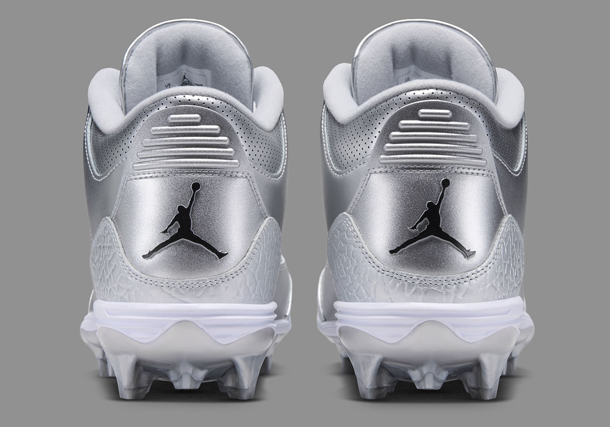 Imprimé éléphant argenté sur l’Air Jordan 3 TD Metallic Silver